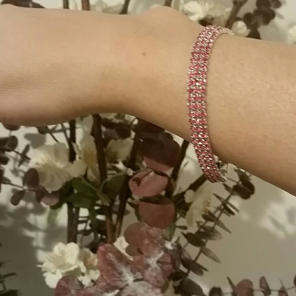 A8 NEW  Pink Stone  Crystal Bracelet